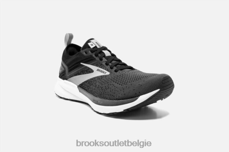 V8D8N1886 afketsen 3 zwart Brooks