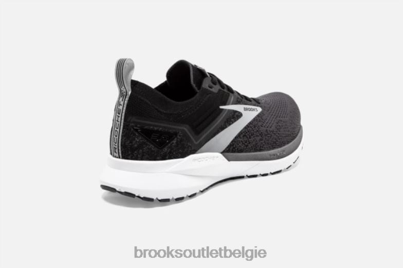 V8D8N1886 afketsen 3 zwart Brooks