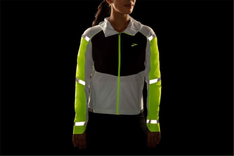 V8D8N1630 carboniet jas zwart Brooks