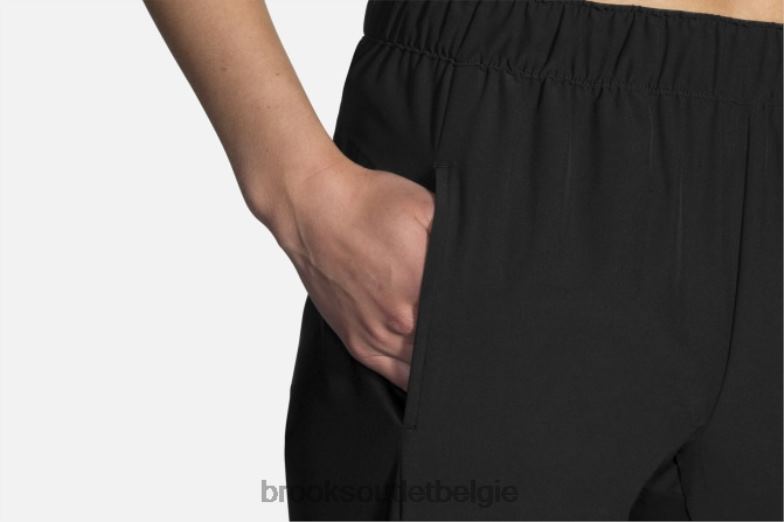 V8D8N1681 shake-out broek zwart Brooks