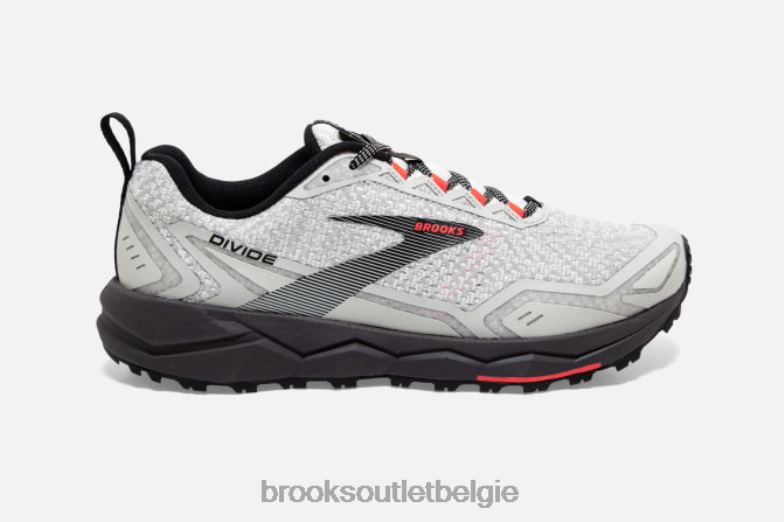 V8D8N1588 verdeling wit Brooks