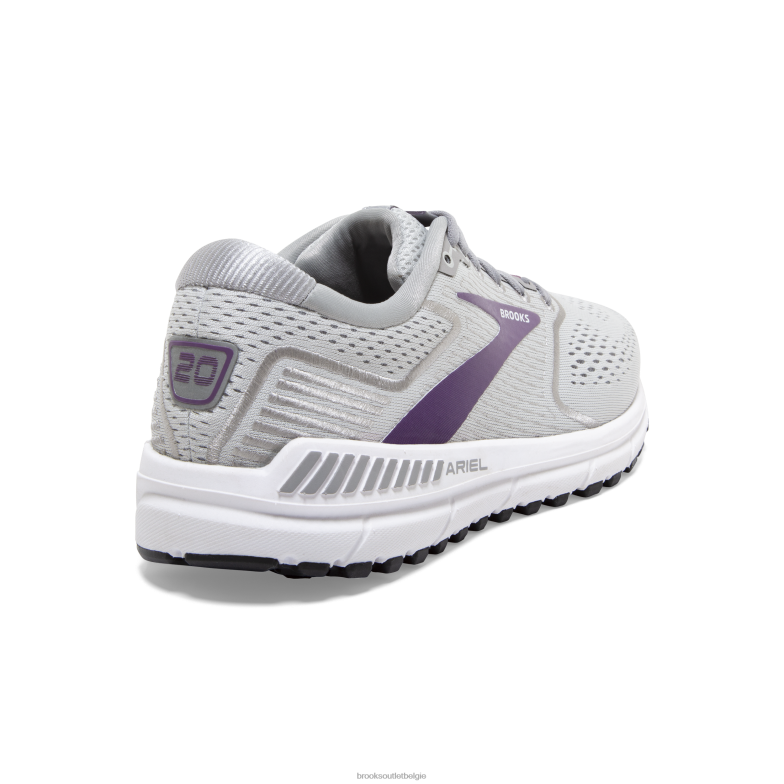 V8D8N132 Ariël '20 oester Brooks